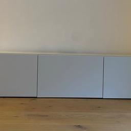Ikea BESTÅ
TV-Bank mit Türen und Glasplatte
180x42x38 cm