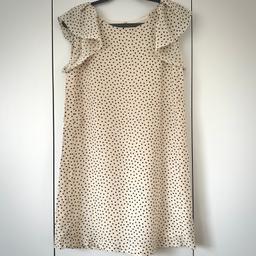 Cream and Black Polka dot floaty dress
Fully lined
Brand: Zara
Size: M
Excellent condition