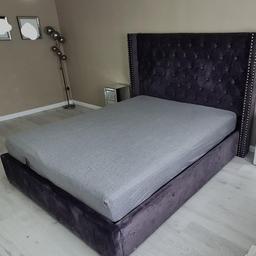Verkaufe hier unser altes Bett aufgrund neu anschaffung.
das Bett besteht aus 2Matratzen a 80cm Optisch in Super Zustand
bei Interesse einfach melden