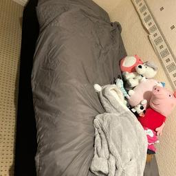 single bed with mattress only used in spare room from.pet free home collection only plz