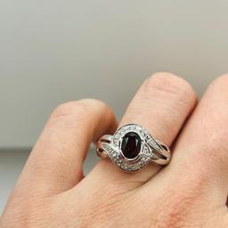 Beautiful 9ct White Gold Ruby & Diamond Ring

Absolutely beautiful unique piece!

Size M - could be resized by your local jeweller.

A perfect gift for someone special.

My mother had many collections so please see my other listings for beautiful vintage and antique pieces of jewellery.

Collection from Harrow HA1 preferred or may post