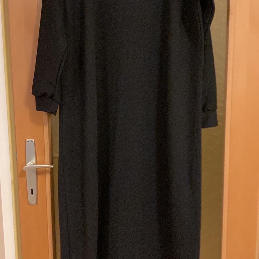 Winterkleider

braun u schwarz verfügbar

neu abaya maxikleid dicker stoff

stk 30€