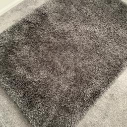 Lovely grey rug excellent condition pet smoke free home collection within 2 DAYS thanks x size 170 x120 approximately