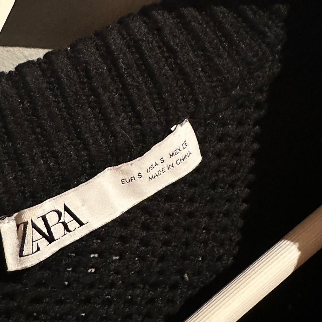 MACHT GERNE EIN PREISANGEBOT

Ich verkaufe einen ganz neuen ungetragenen Pullover von Zara. Neupreis lag bei 35€
Bei Übernahme der Versandkosten schicke ich ihn dir gerne zu ansonsten kannst du ihn gerne in Abtenau 5441 oder in der Stadt Salzburg abholen:)