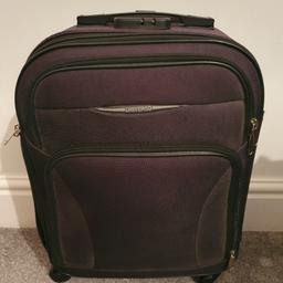Good clean condition, 4 wheel suitcase with extendable handle.

length 56cm
width 39cm

smoke and pet free home,  pickup from bb1 blackburn,  might be able to deliver locally.