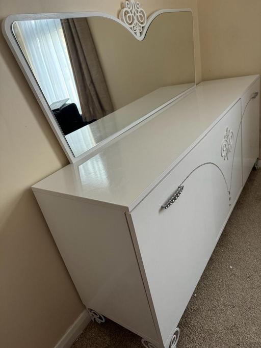 Buy & Sell East London East Ham - East London - Photos for White Gloss Finish Turkish Dressing Table