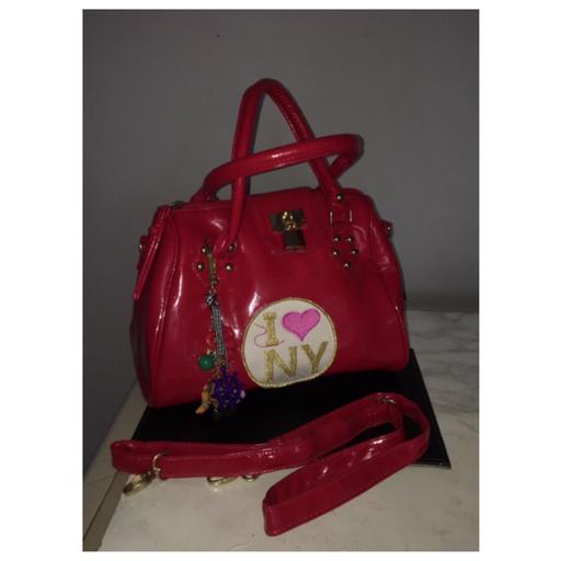 Buy & Sell West Midlands Birmingham - Photos for Red hand bag