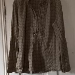 Lovely blouse from next Size 14. Worn in good condition.

Collection from Colne or postage £3