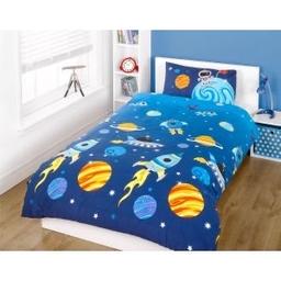 Rockets Bedding Set

A bright and bold design featuring a fun space scene with images of rockets, planets and stars. The theme is followed through to the pillowcase and features an astronaut stood on the moon. Reversible with same design on reverse. single size and includes one pillowcase. Popper fastening. 50% cotton / 50% polyester. Machine washable. Bedding, Duvet, Quilt Cover

Single 
Brand new 
From smoke free home 
Postage only