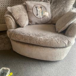 Imqculate 1-2 seater cuddle chair only had in corner and hardly sat on all cushion covers removable no rips/ tears comes with 3 removable cushions does spin/turn might need 2 people as quite heavy frame cash on collection only will not hold 1st come basis £40