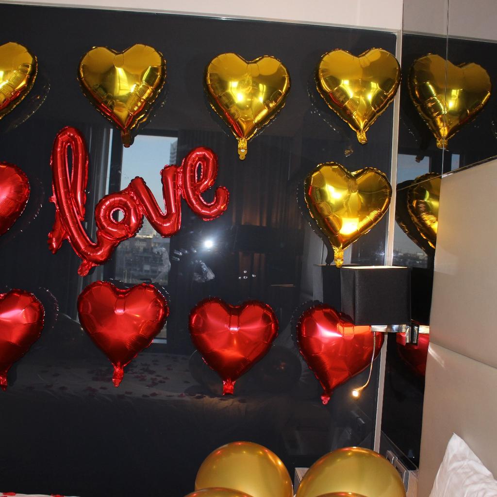 Transform Your Space with Our Decoration Box! 🌟✨
Inside you'll find:
 🎈 x30 Double-stuffed Balloons
🎈 x20 Metallic Gold Balloons
🎈 x5 Confetti Balloons
🎈 x5 Heart-shaped Foil Balloons (Gold)
🎈 x5 Heart-shaped Foil Balloons (Red) 🎈 x1 Large Love Sign Balloon (Red)
🎈 x1 Balloon Tying Tool
🎈 x1 Decoration Strip
🎈 x1 Gold Ribbon
🎈 x1 Roll Glue Dots (100)
🎈 x1 Sequined Table Runner
🎈 x2 Foil Curtains
💡 x2 LED String Lights
🌹 x3 Shades of Silk Rose Petals (Red-Burgundy-Gold)