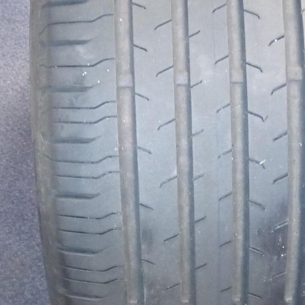 part worn tyre no punctures plenty tread on it good make tyre. 245/40/18