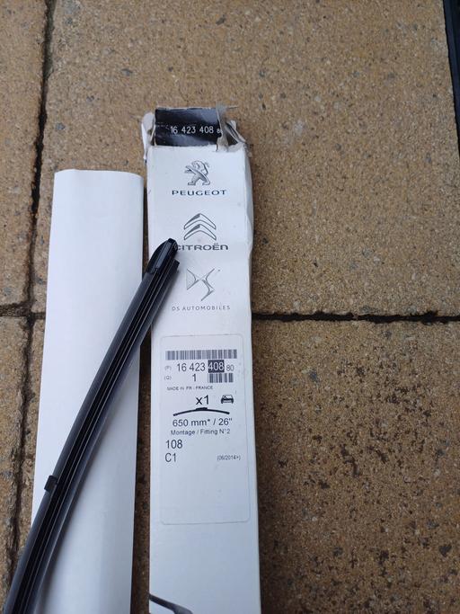 Vehicles Kent Gravesham - Photos for Genuine peugeot / citroen wiper blade