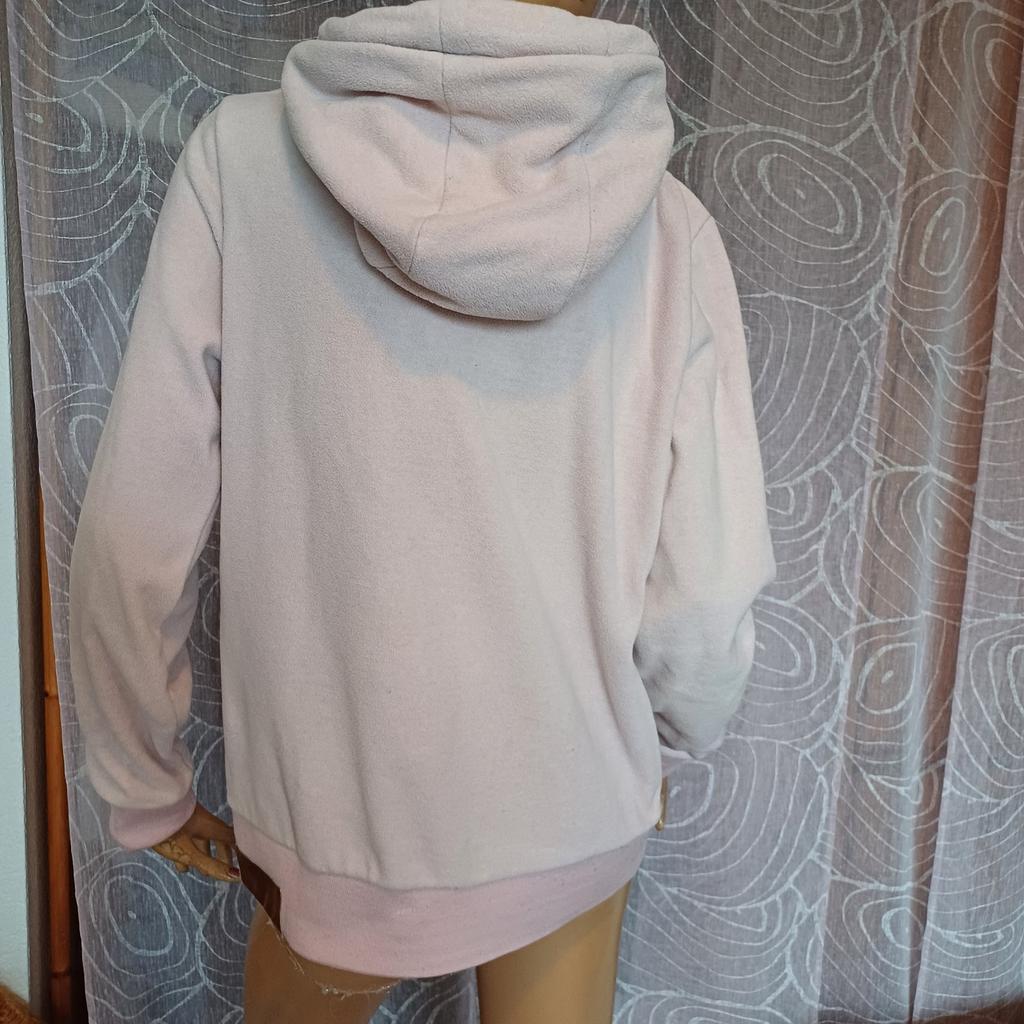 weicher hoodies aus fleece in einem zarten rose