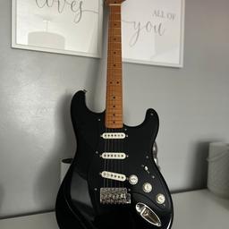 Fender Squire Strat 50s classic vibe, beautiful condition as it’s been well looked after. Perfect for a beginner or someone who has been playing for years. 
Collection from West Brom or can deliver locally but will not post.