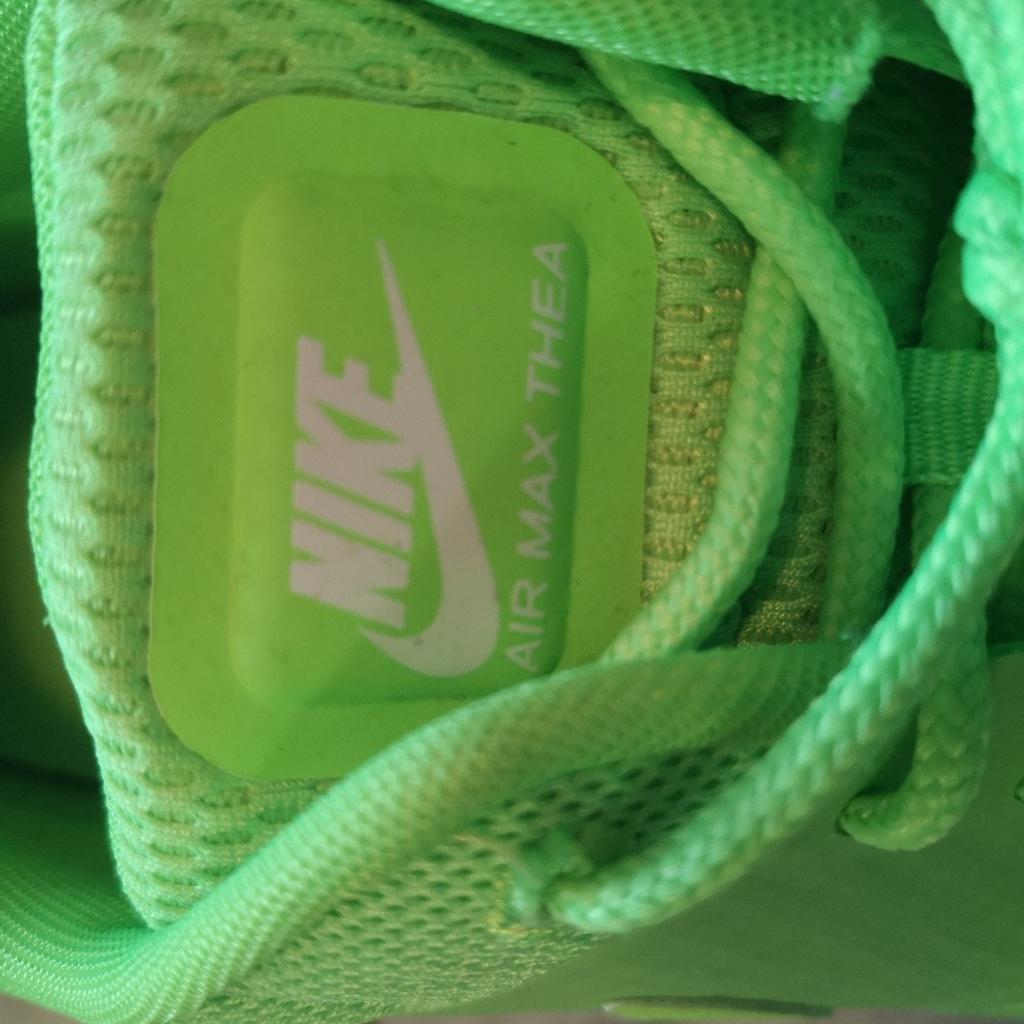 Ich verkaufe Schuhe in der Größe 42 von Nike.
Modell: Air Max Thea
Farbe: gift grün

Neupreis: 139,00 Euro

Abholung oder Versand.

Nichtraucher Haushalt
Keine Haustiere