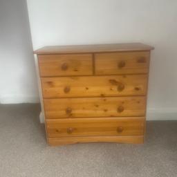 Pine drawers, few scuffs due to age and transportation.
Bottom drawer has been repaired.
Plenty life left in them.
Would make a good shabby chic/upcycle