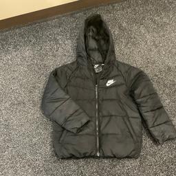 Used: Nike coat jacket padded boys age 6/7yrs old v,good condition £10
Collection le5
