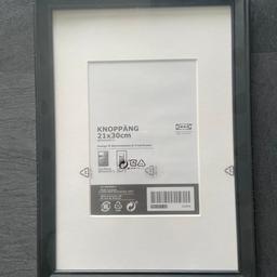4 IKEA Bilderrahmen mit schwarzem Rahmen, komplett eingepackt. 21x30cm. Neu!