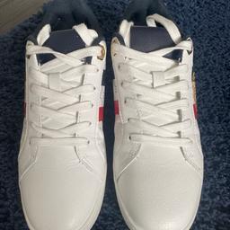 Ladies river island trainers
White with red and blue, gold at the back
Only worn once
