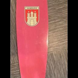 Ein super schönes tolles Longboard in Hamburg produziert!

Maße ca.:115cm x 23cm
Ca.4Kg

Siehe Bilder

Versand 6,99€DHL

Privatverkauf