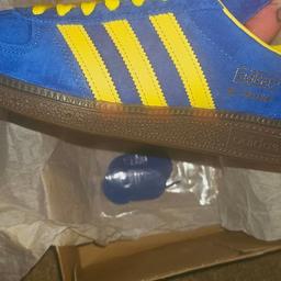 pair of brand new BCs got them for my daughter she tried them on in the house as she has severe anxiety she dont leave the house so she's selling her collection size 8 I wish they was a 6 Id have them if you know your trainers you will know no silly offers thanks 😉 must be seen in person you will see they are new