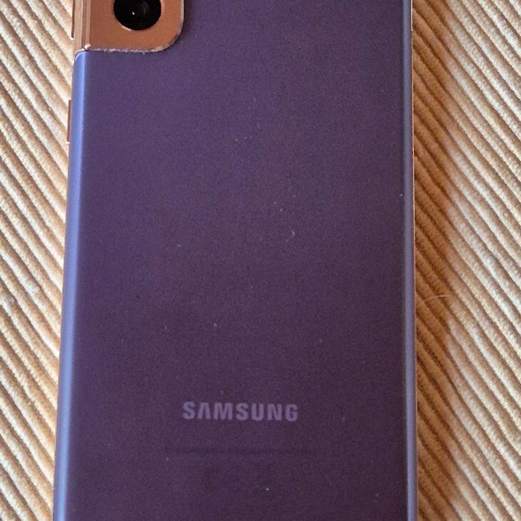 Verkaufe mein Samsung Galaxy S21 in der Farbe Phantom Violet. Das Handy ist in einem Top Zustand und funktioniert ohne Probleme. Keine Kratzer oder sonstige Schäden.

Da Privatverkauf, erfolgt dieser unter Ausschluss jeglicher Gewährleistung und schließt jegliche Sachmängelhaftung aus.

Versand auf Anfrage.
Abholung am liebsten bevorzugt.