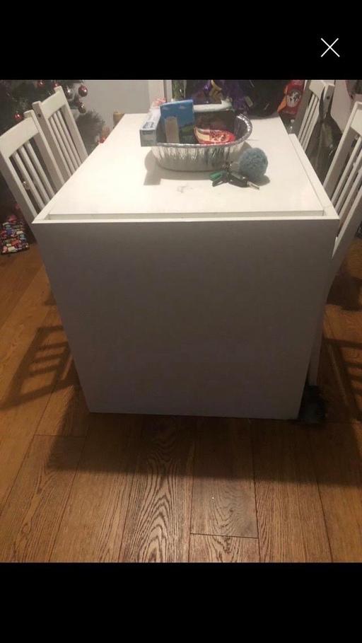 Buy & Sell South West London West Brompton - South West London - Photos for White table and chairs