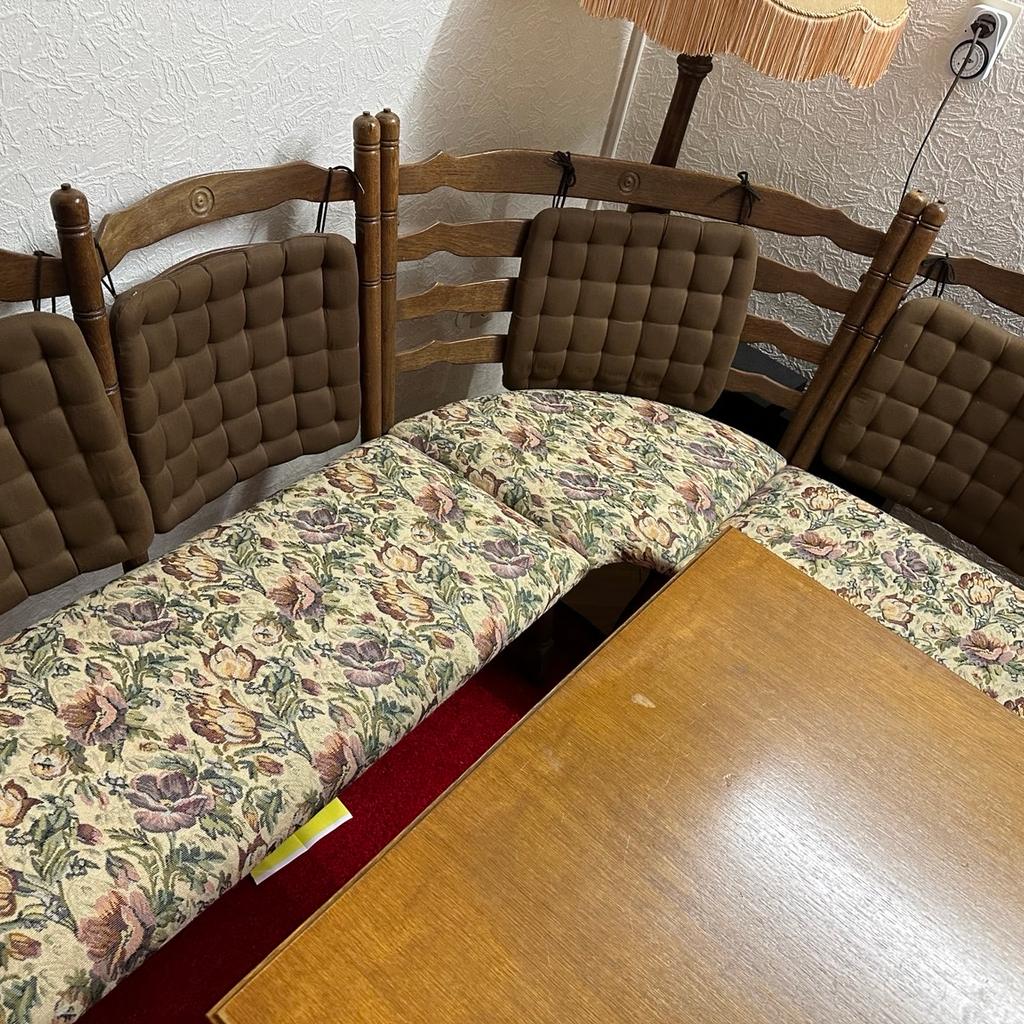 Sitzecke Holzmöbel Eckbank mit Tisch ausziehbar
Super Zustand
Abzuholen in Groß-Gerau Berkach
Keine Garantie und kein Umtauschrecht!