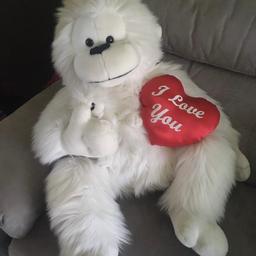 Large white bear holding a smaller bear & heart saying ‘I Love you’
#valentine
