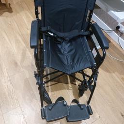 wheelchair ♿️ 👩‍🦼 hardly been used excellent condition collection FY3 area