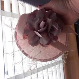 pink clop fascinator. worn once. collection wn3