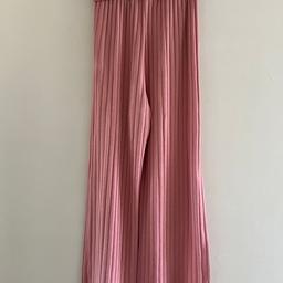 Only wore it a couple of times, Bershka wide leg trousers rose/pink XS

#valentine