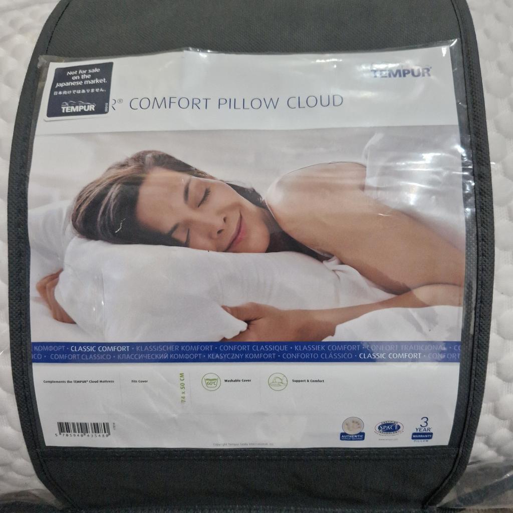  The Tempur Comfort Pillow Cloud is in a classic rectangular design and filled with Tempur Extra-Soft micro cushions, providing an innovative balance of softness and support which you can fluff to your own liking and for a great night's sleep.

The Tempur ES (Extra Soft) material makes the Tempur Comfort Pillow Cloud ideal for those who love what Tempur offers but with a dreamy softer feel. The pillow is encased in a dual sided cover.

#valentine