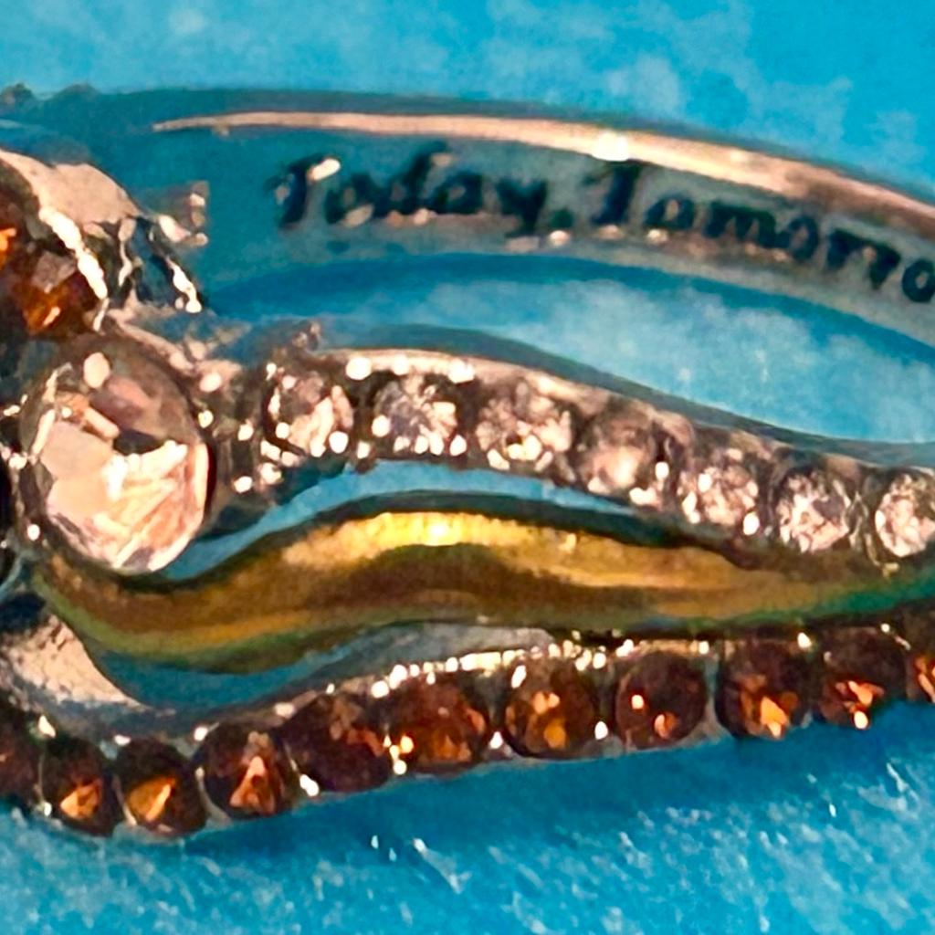 New In Box - Today, Tomorrow And Always Trilogy / Twist Ring ( Rrp £39.99 ) Size 6/M
Mocha Gemstones - Cubic Zirconia - Rhodium Plated & Inscribed On Inside - Others Available
Based Leatherhead - Or Can Post .
On Other Sites .
Grab Yourself A Bargain !
£4.99