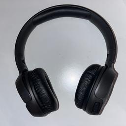 Ich verkaufe JBL Kopfhörer (Modell: JBL Tune 520BT) in der Farbe schwarz mit Ladegerät. 
Die Kopfhörer wurden nur zweimal benutzt und sind in einem sehr guten Zustand.