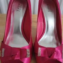 New Dianna Hope Satin peep toe shoes with diamante embellished bow. Size 8 EEE. Collection Only. 
No Offers. No time wasters. Not holding.