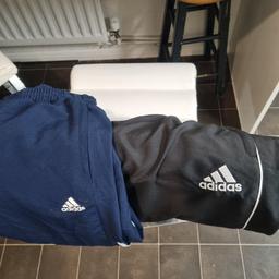 blue jogging bottoms worn once with cuff leg
black brand new with tags straight bottoms both medium mens shell material cost £39 each get bargain £20 both