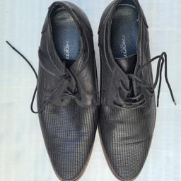 FRONT London Duke Leather Shoes Brogues. RRP £60+

PERFORATED LEATHER LACE UP black brogues.

UK size 9.5 EU 44

Listed on other selling platforms too so grab yourself a bargain before someone else beats you to it, and they will if you delay!

Come on and treat yourself.