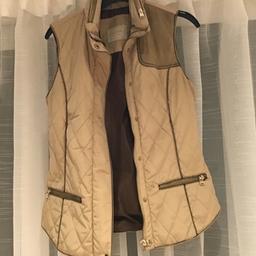 #valentine
Ladies Gilet from Zara
Small fit
First pic is the correct colour.