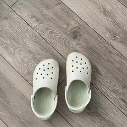 SELLING FOR £5

UNISEX WHITE CROCS



Crocs™ Classic Details:
Ventilation ports add breathability and help water and debris drain away.
Fully molded Croslite™ material for signature Crocs comfort.
Heel strap offers a secure fit.
Easy to clean, and quick to dry 

