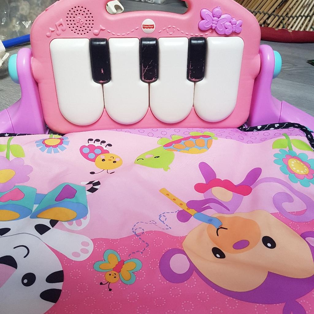 baby musical play mat.
baby can play with toy bar.
or kick the musical piano for sounds and music.
washable.
full working