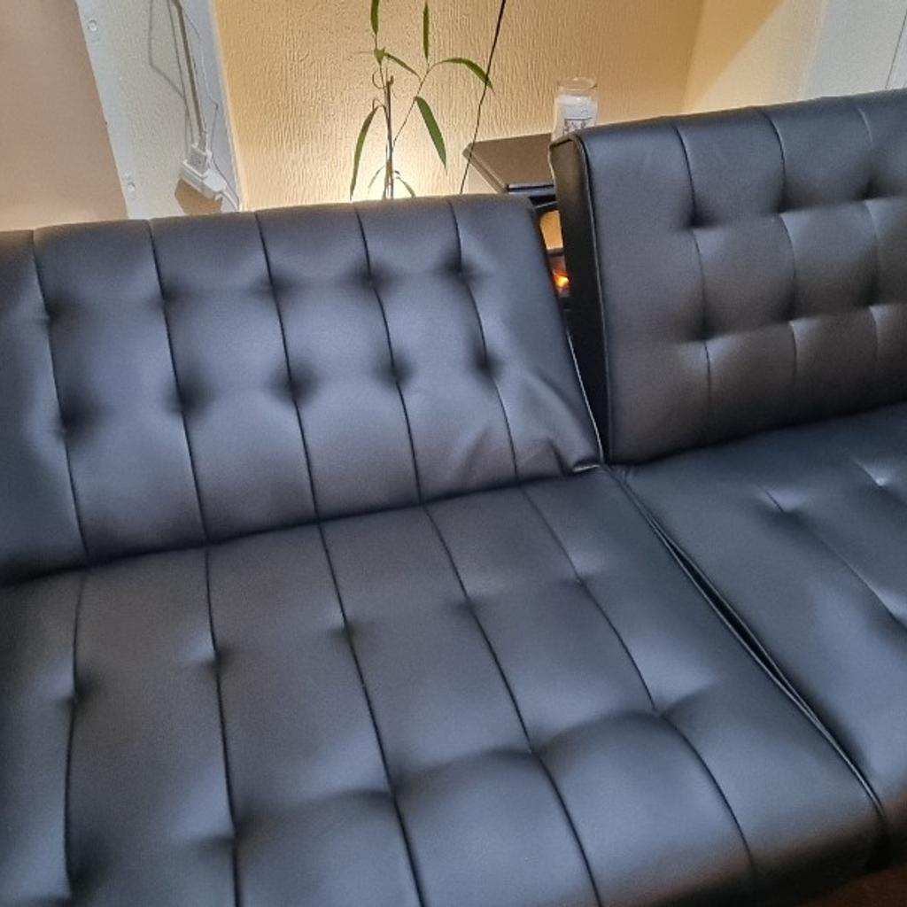 sofabed very good condition, leg has broken but can be fixed. extended support legs built within the sofa.
call 07943364452