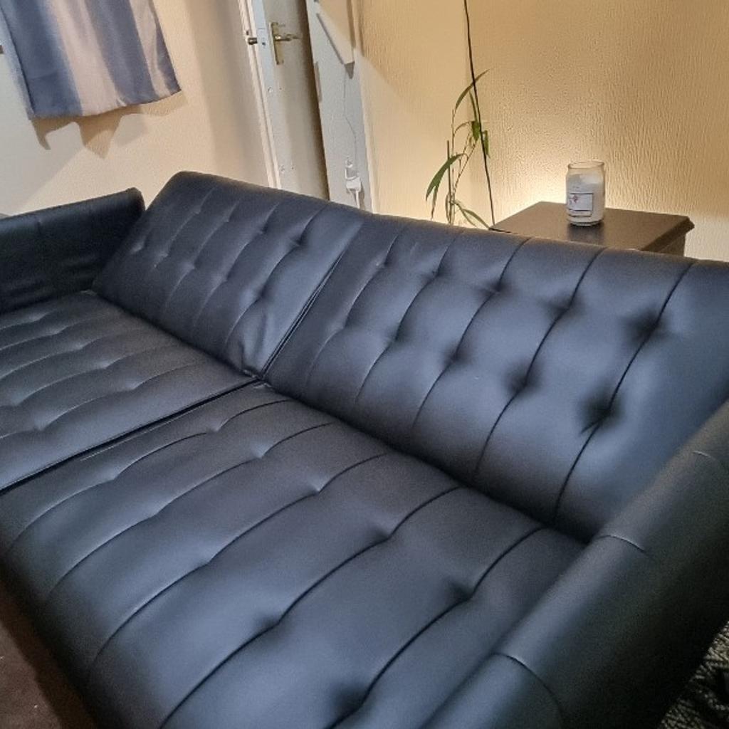 sofabed very good condition, leg has broken but can be fixed. extended support legs built within the sofa.
call 07943364452