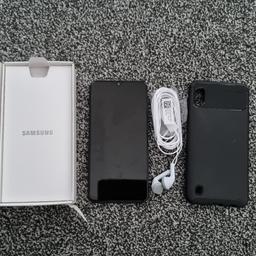 Samsung A10 excellent condition 
comes with free case ,box and earphones.
NO charger included