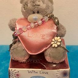 Mini Tatty Teddy & Trinkets - Bundle
Teddy ‘Lots Of Love’ On Pink Heart
Beaded Bracelet & Flower Ring
Others Available - Based Leatherhead
On Other Sites
Bargain !
£1.50