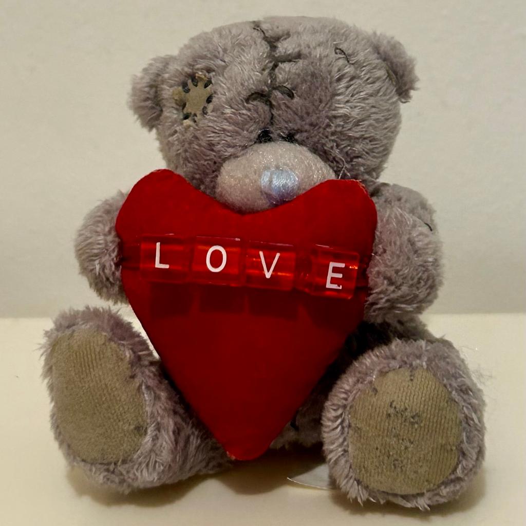 Mini Tatty Teddy & Trinkets Bundle
Mini Tatty Teddy - ‘Love’ On Red Heart
‘Hearts’ Phone Charm - By Claire’s
Bling Ring & Silvertone Bangle .
Other Items Available - Based Leatherhead .
On Other Sites
Bargain !
£1.50
