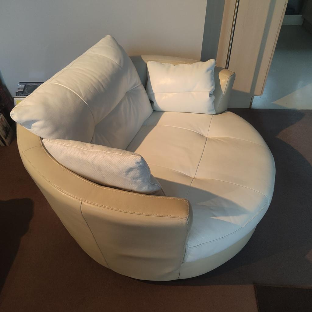 This DFS love seat is the perfect addition to your home. With a seating capacity for two, it's ideal for cuddling up with a loved one or just relaxing in comfort. The modern back style and faux leather upholstery fabric give it a sleek and stylish look, while the foam fill material ensures a comfortable sitting experience. At 80cm tall, 130cm long, and 90cm wide, this cream-coloured loveseat will fit perfectly in any room. Whether you're watching a movie, reading a book, or just lounging with family and friends, this loveseat is sure to provide a comfortable and enjoyable experience.
Collection only from storage unit WV3

Have a look at my other items whilst you’re here.