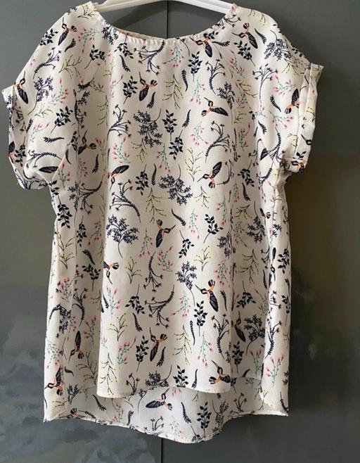 Buy & Sell Kent Medway - Kent - Photos for 💕GIRLS FLORAL/BIRD FASHION TOP💕