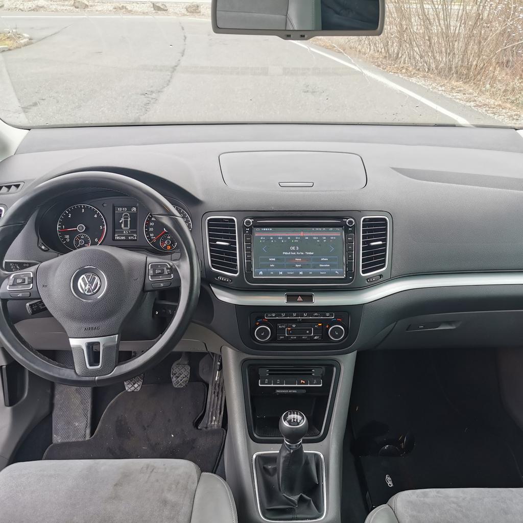 Zu verkaufen VW Sharan Sky

Panoramadach
Xenon mit Kurvenlicht
Windschutzscheiben Heizung
Tempomat
Service gepflegt
Uvm…